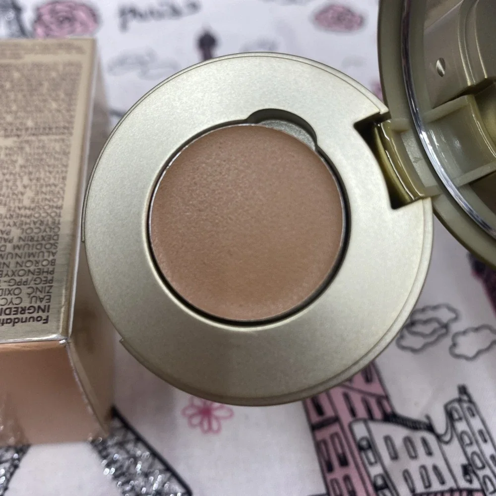 Stila Stay All Day Foundation and Concealer ALMOND  11 Brand New